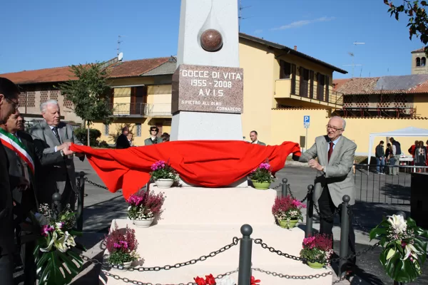 Inaugurazione monumento AVIS a San Pietro all'Olmo_15Ott2008